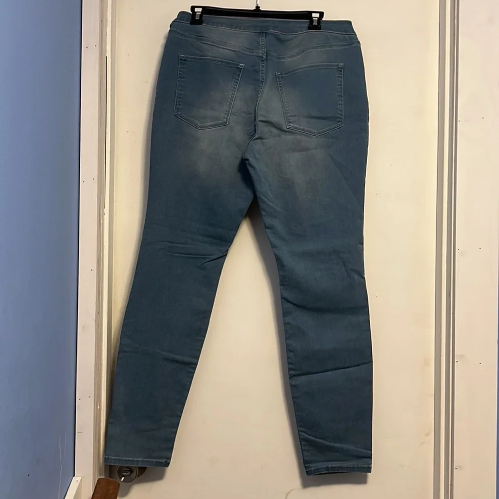 Women’s size 13 Decree light blue high rise jeggings - Picture 2 of 2